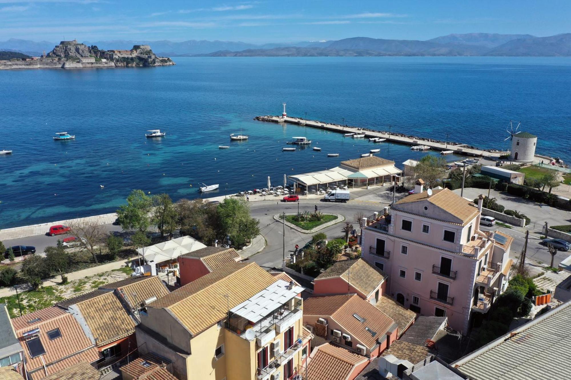 Anemomilos Sea View Penthouse Corfu  Buitenkant foto